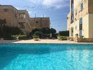 Beautiful flat with Swimming-pool & Seaview Apartment in Saint Paul's Bay