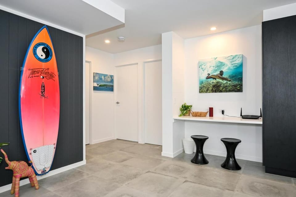 Coolum Beach - Beachside Dream - 3 B/R, 2 Bath ZF6 Apartment in Coolum Beach