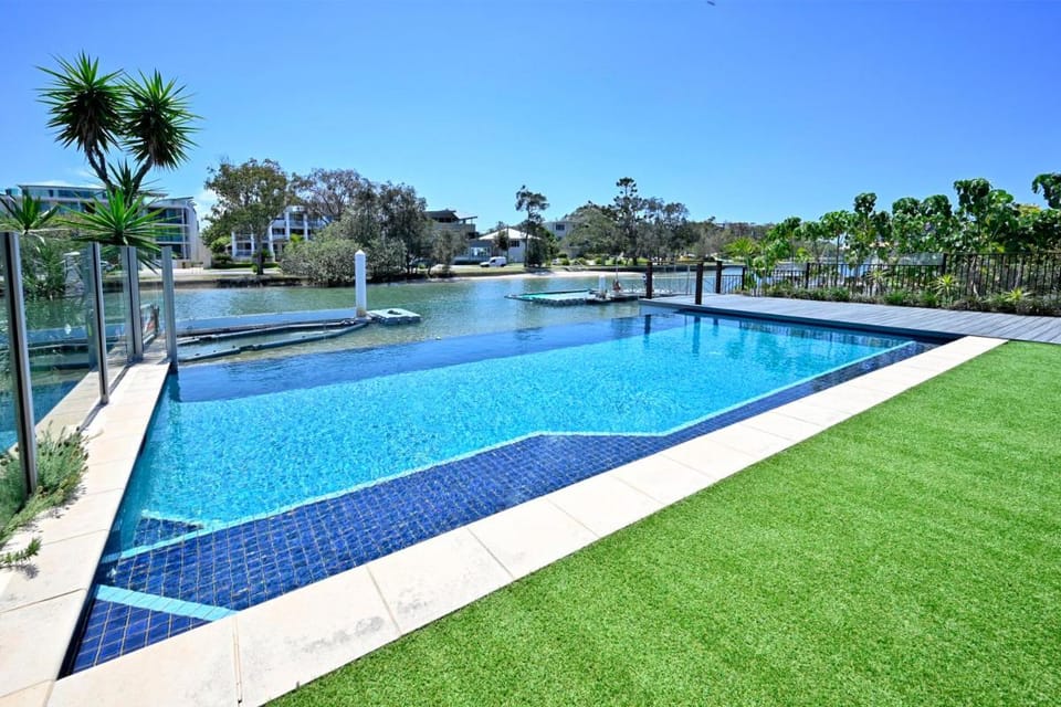 The Ultimate - Waterfront Luxury at Mooloolaba ZC2 Vacation rental in Sunshine Coast