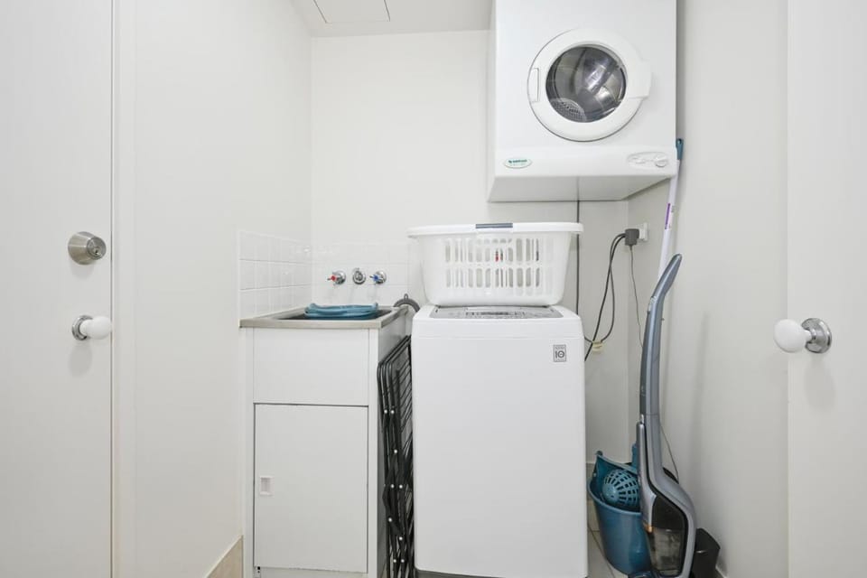 Alexandra Headland Resort Heaven, Pool / Beach ZD8 Apartment in Maroochydore