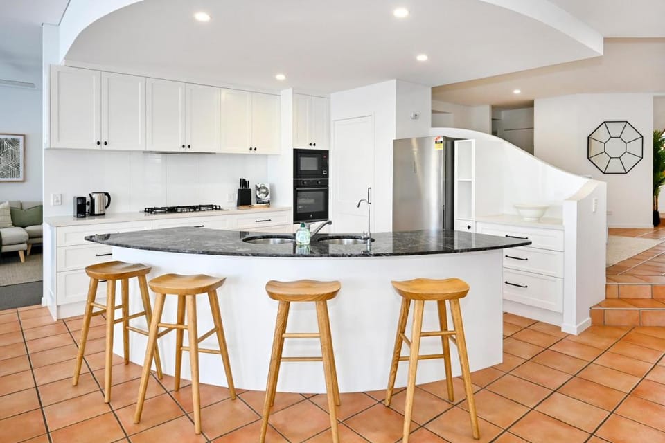 Stunning Mooloolaba Waterfront Home -10 guests ZB1 Vacation rental in Sunshine Coast