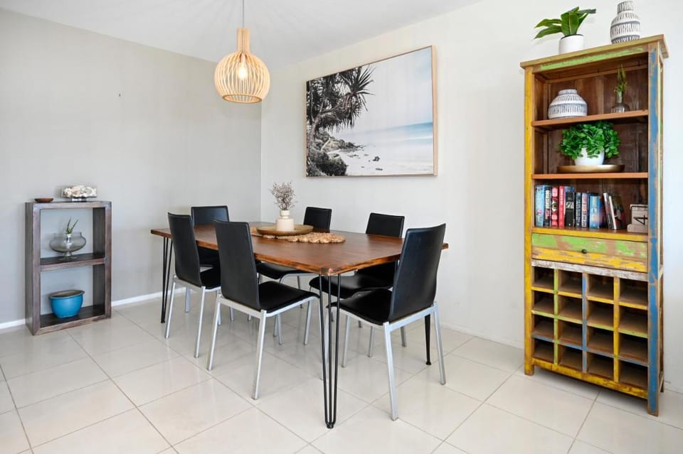 Alexandra Headland Beach - Stunning Views ZF9 Apartment in Sunshine Coast
