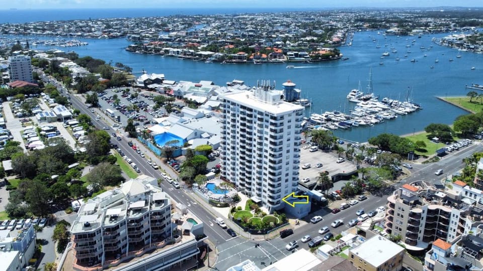 Sun, Surf, and Sand at Parkyn! Apartment in Sunshine Coast