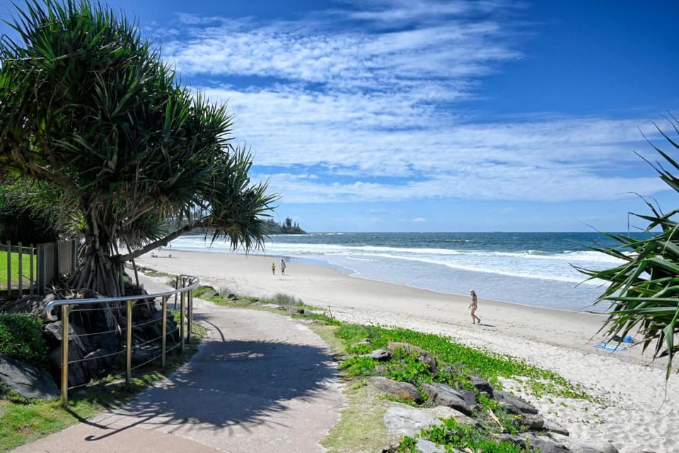 Spacious New 2 bedroom Kings Beach Townhouse ZF2 Apartment in Kings Beach