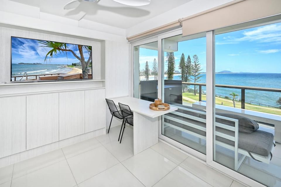 Alexandra Headland Ocean Dream - Stunning View ZA6 Apartment in Sunshine Coast