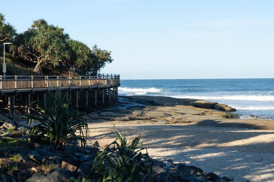 Spacious 3 Bedroom Delight - Shops & Beaches ZG1 Apartment in Sunshine Coast