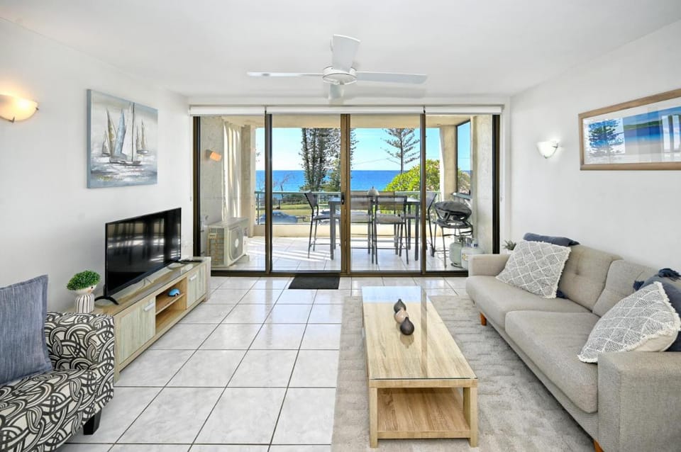 Beachfront Choices Choices Choices Apartment in Sunshine Coast