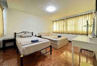 宽敞幽静5明房泳池独栋洋房    订3晚免费一趟10座车接机 Vacation rental in Bangkok