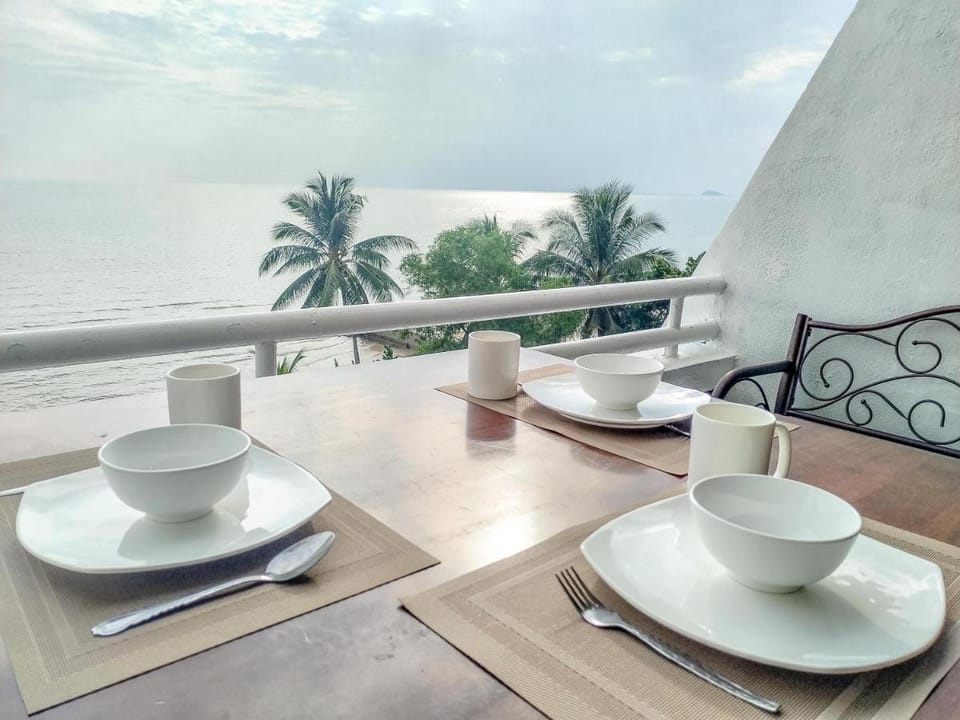 Seaview 6pax, 1-BR Regency Tanjung Tuan y Idealhub Apartment in Port Dickson