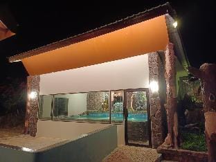 Langkawi Lubuk Private Villa Jacuzzi Pool 20pax Vacation rental in Kedah