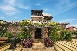 Parnakuti Cottage Farm Stay in Maharashtra