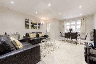 Roomspace Serviced Apartments -Kinnaird Court Apartment in England