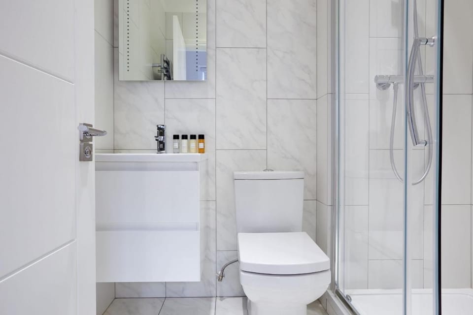 6VH Virginia House, 31 Bloomsbury Way By City Living London Apartment in City of Westminster