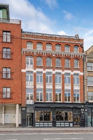 Heinze Flat 402 - One bedroom fourth floor flat By City Living London Apartment in London Borough of Islington