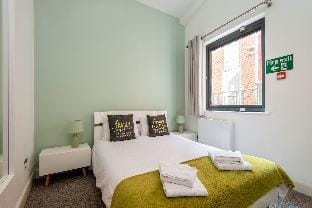 Mulberry North Penthouse by City Living London Apartment in London Borough of Islington