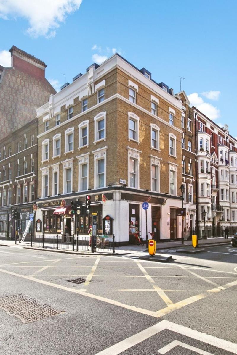 7VH Virginia House, 31 Bloomsbury Way By City Living London Apartment in City of Westminster