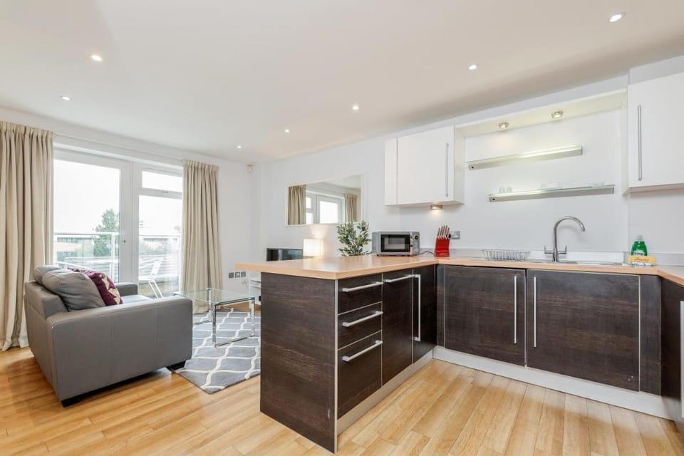 Roomspace Serviced Apartments -Abbot's Yard Apartment in Guildford