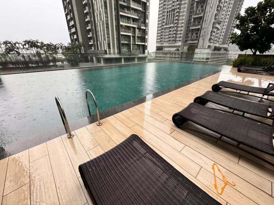 MidValley Sunway 3R2B 6Pax Free 2Carpark Citizen 2 Apartment in Petaling Jaya