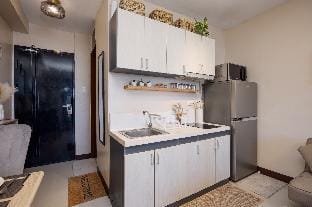 Nomads’ Haven - a budget friendly, Zen Studio. Apartment in Lapu-Lapu City