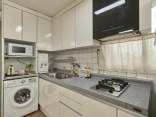 Seoul Stn. 10min #City view #1pm Checkout #Netflix Vacation rental in Seoul