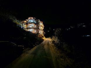 Wild Orchard Pure Vegetarian Homestay(8 persons) Apartment in Himachal Pradesh