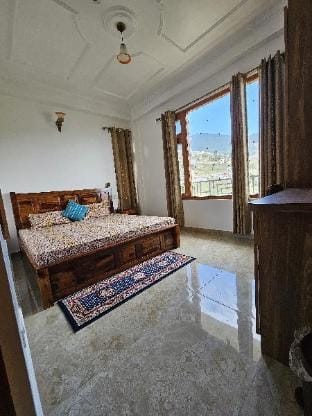 Wild Orchard Pure Vegetarian Homestay(16 persons) Apartment in Himachal Pradesh