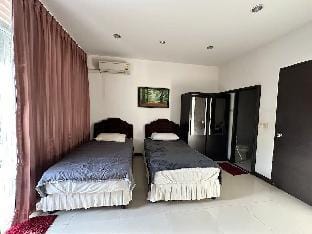 Paradise Breeze Apartments 2bed Apartment in Phuket