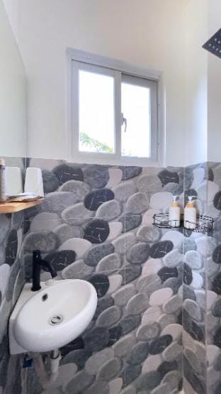 Mactan Hostel Room 2 Apartment in Lapu-Lapu City