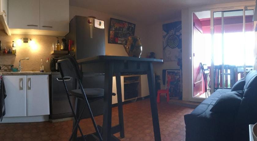 Chambre Chez l'Habitant BIDART, 300 M Plage,Mairie Apartment in Bidart