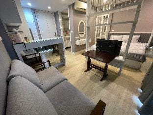 Easy Easy F3@ the patio Apartment in Chon Buri Changwat