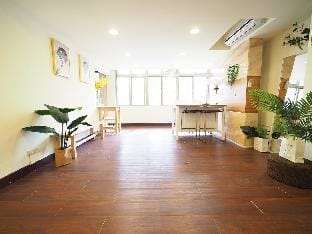Simple is beautiful 在這溫暖空間裡/共用衛浴(四C)Mar-exclusive Apartment in Taipei City
