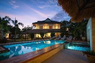 Villa Tawala, Sustainable Luxury in central Alona Vacation rental in Panglao