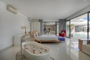 Luxury 3BR Private Pool Villa In Canggu Vacation rental in North Kuta