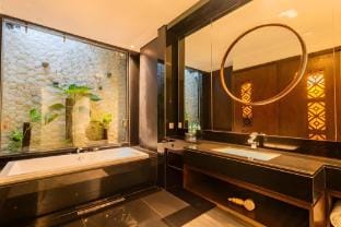 Great 1BR Private Pool Villa near Dreamland Beach Villa in Bali