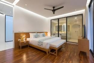 Modern 4BR Private Pool Villa In Canggu Villa in North Kuta
