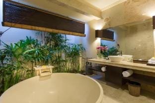 Peaceful 2BR Private Pool Villa In Uluwatu Villa in Bali