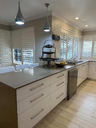 Spacious bright home close to shops and cafe's Vacation rental in Perth