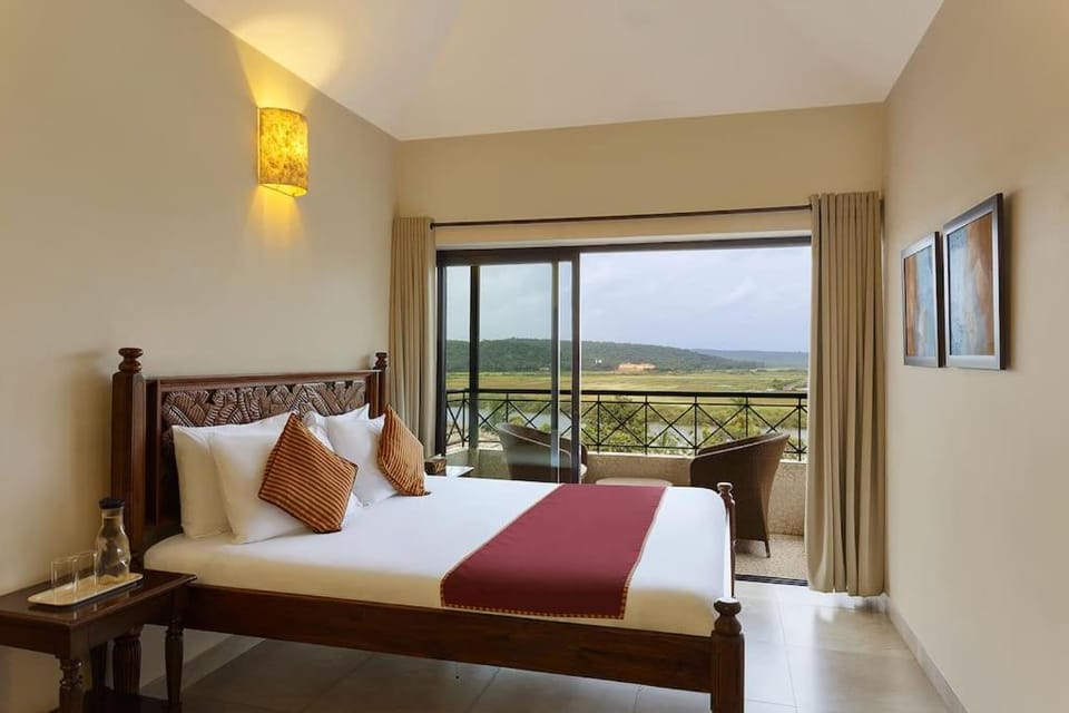 Five Tropical Woods  4 BR Villa/Goa Pool Cook Villa in Goa, India