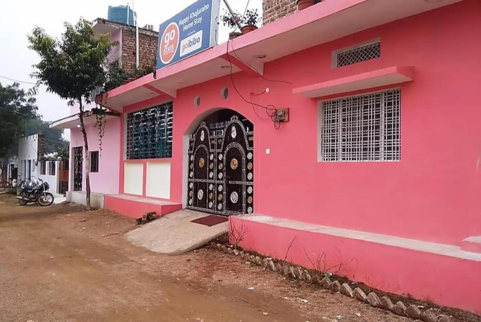 Goroomgo Happy Homestay Khajuraho Vacation rental in Uttar Pradesh