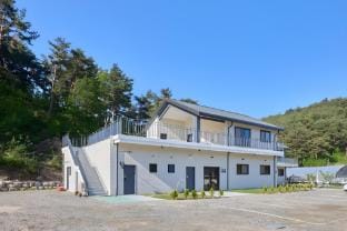 Yangyang Eunstay Bed and Breakfast in South Korea