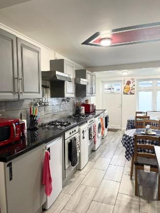 King Studio Apartment in Romford