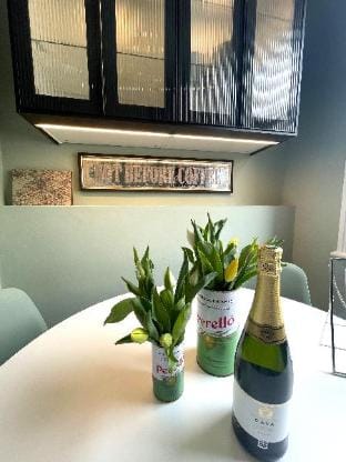 Secret Boutique Abode in Beautiful Clifton Village Apartment in Bristol