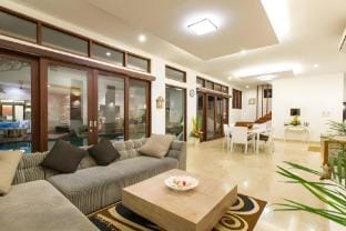 Spacious 3BR Private Pool Villa In Canggu Villa in North Kuta