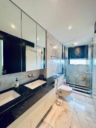 Luxury Condo 3 BDR 6PAX in Dist 1 infinity pool  Apartment in Ho Chi Minh City