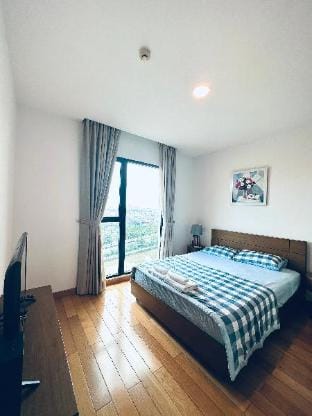 Luxury Condo 3 BDR 6PAX in Dist 1 infinity pool  Apartment in Ho Chi Minh City