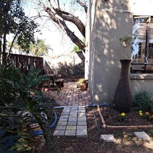 Comfortable Cottage - Backup Power Linksfield Vacation rental in Johannesburg