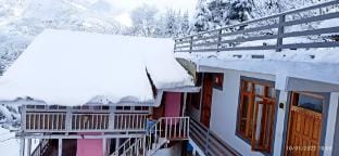 Mighty Manali - A home in the mountains Home-stay Apartment in Manali