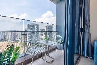 AmbiHOME cityview 2Br Lumiere Riverside E [Netfli] Apartment in Ho Chi Minh City