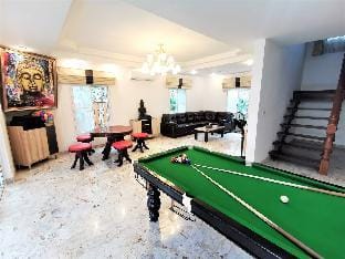 JOOPLAND Luxury Pool Villa Pattaya Walking Street Villa in Pattaya City