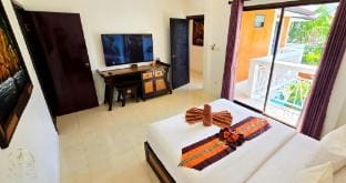 TUCHELAND Luxury Pool Villa Pattaya Walking Street Villa in Pattaya City